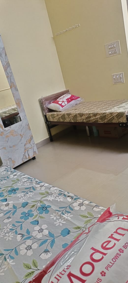 Gowtham Ladies PG New